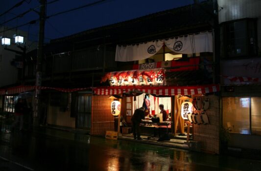 雨の夜の川越の風景　秋の埼玉の風景