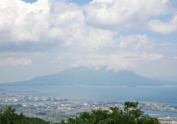錦江台展望公園から見る桜島　鹿児島の風景