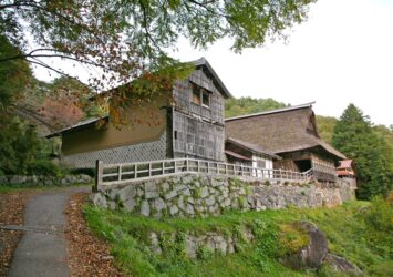 秋の遠野　曲がり家　秋の岩手の風景