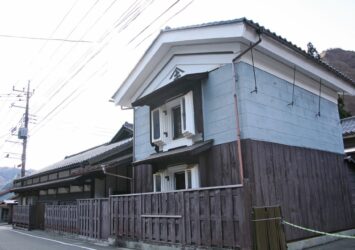 足尾銅山周辺の伝統的な古い家屋　栃木の町並み　栃木の風景