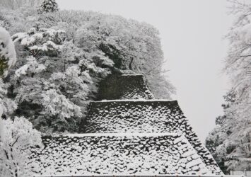 雪の金沢城　金沢の風景　冬の石川の風景