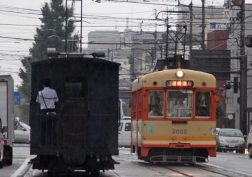 雨の松山　市電の走る風景　松山の風景　愛媛の風景