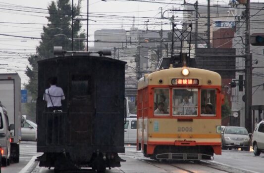 雨の松山　市電の走る風景　松山の風景　愛媛の風景