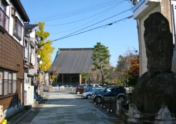 秋の八尾　聞名寺　秋の富山の風景