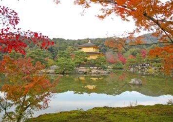 秋の金閣寺　京都の紅葉風景　京都の風景