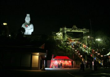 元旦の夜の成田山 久留米分院 明王寺　正月の福岡の風景