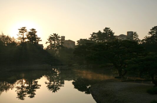 栗林公園　冬の香川の風景