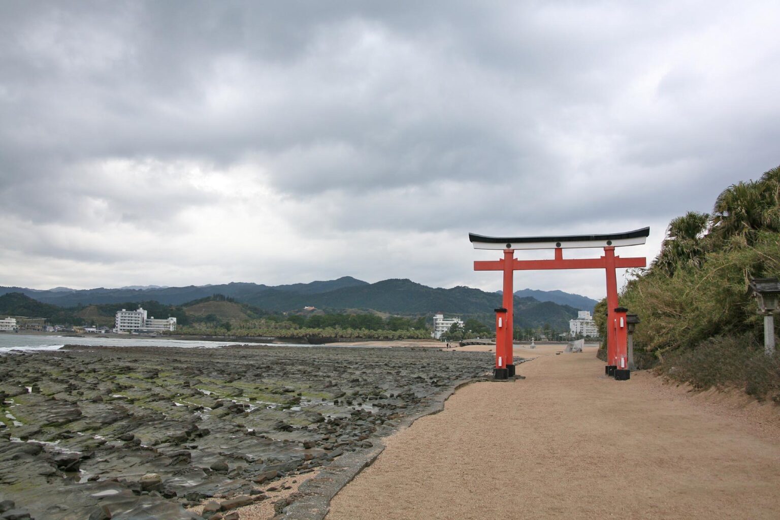 青島神社の鳥居 宮崎の風景 | JAPAN WEB MAGAZINE 「日本の風景」 JAPAN SCENE