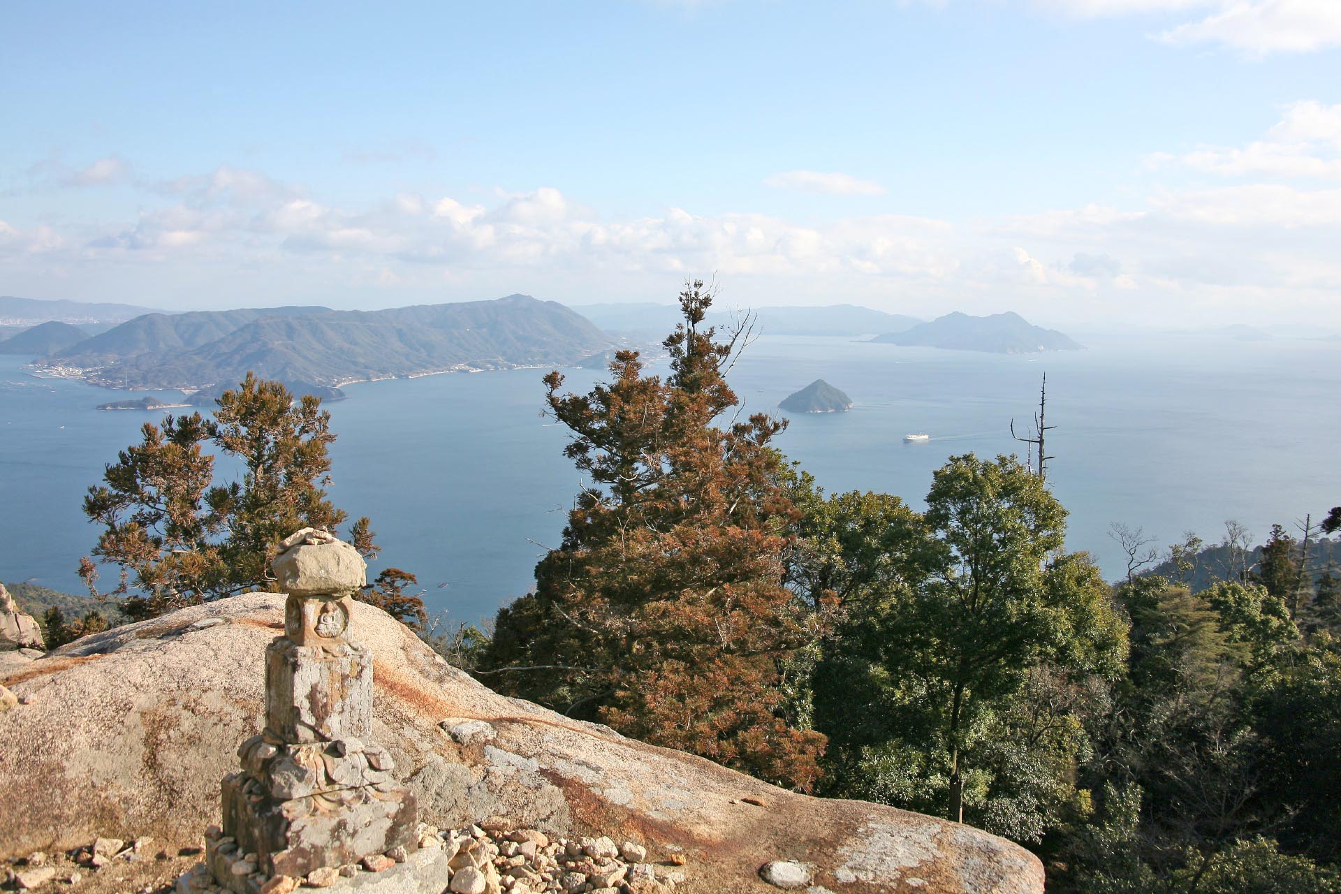 宮島・弥山から眺める冬の瀬戸内海　広島の風景