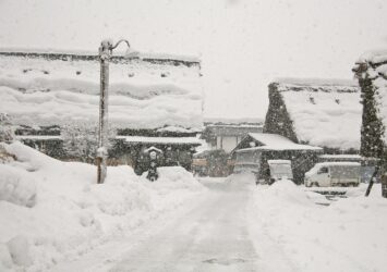 大雪の日の白川郷　冬の岐阜の風景