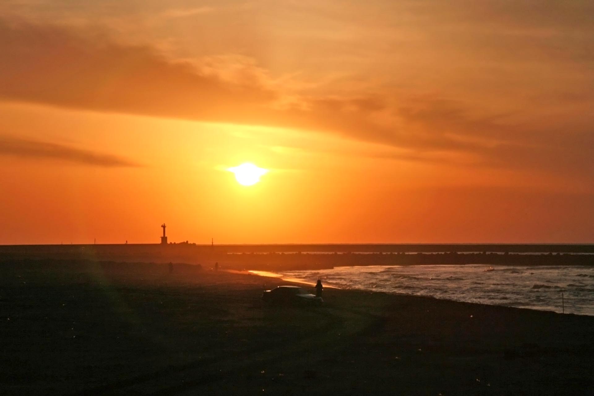寺泊の夕日　新潟の風景　新潟の絶景