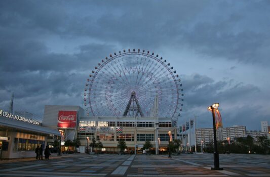 夕暮れの大阪湾岸の風景　天保山ハーバービレッジ　大阪の風景　大阪の夕暮れ