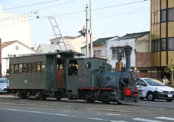 坊っちゃん列車が走る風景　松山の風景　愛媛の風景
