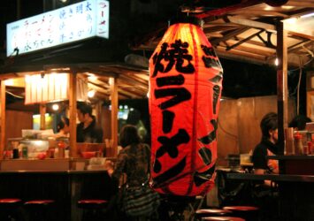 夜の博多の風景　中洲の屋台　福岡の風景