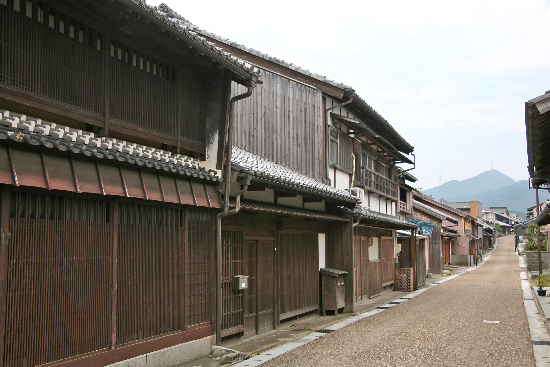 関宿の風景　東海道の宿場町　三重の伝統的な古い町並み　六月の三重の風景