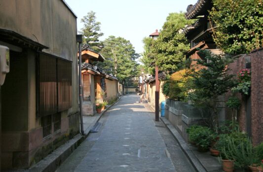 長町武家屋敷　九月の朝の風景　金沢の古い町並み　日本の伝統的な古い町並み　金沢の風景　石川の風景